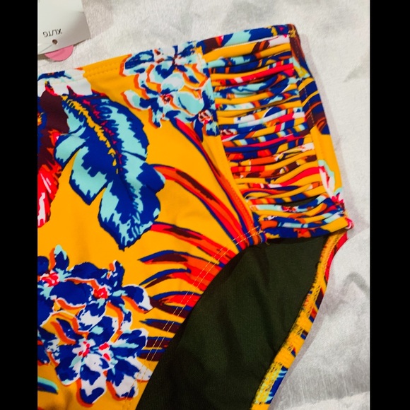 Bikini set ‼️👙 - Picture 4 of 5